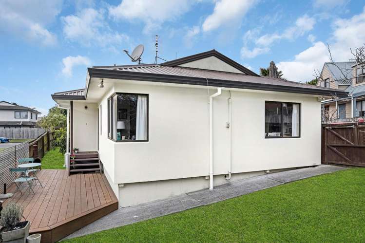1/27 Lochend Place Highland Park_21