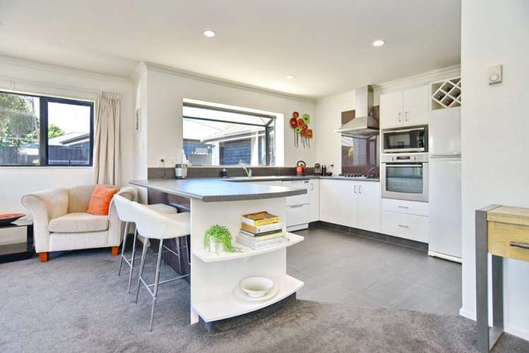 10 Glastonbury Drive Burwood_6