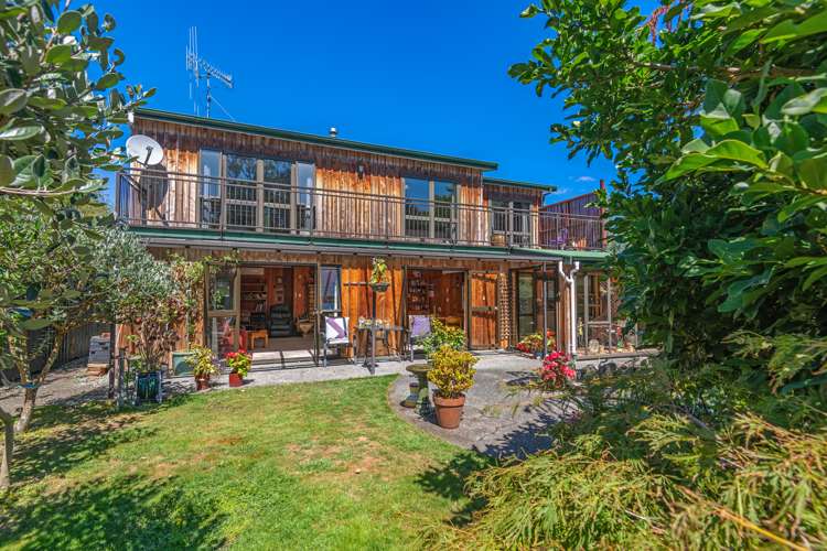 138 Atawhai Road Fitzherbert Palmerston North City Houses for