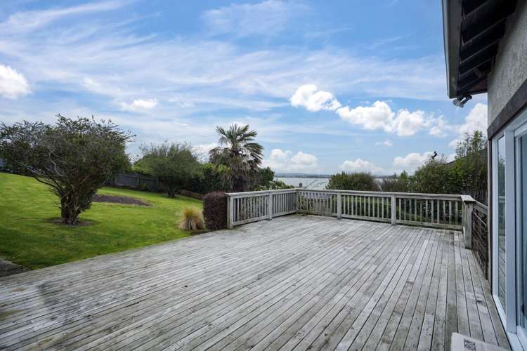 8 Osborne Street Riverton_19