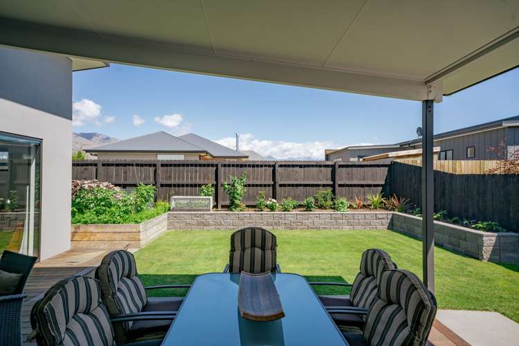7 Tahi Street Albert Town_2