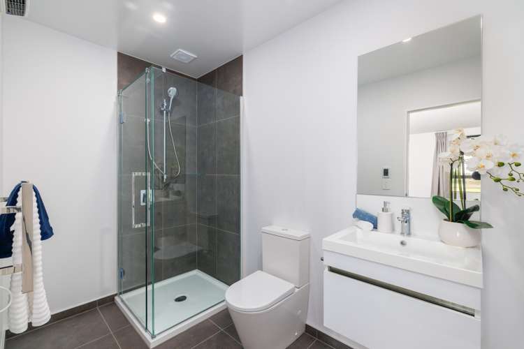 11 Malaga Crescent Harewood_16