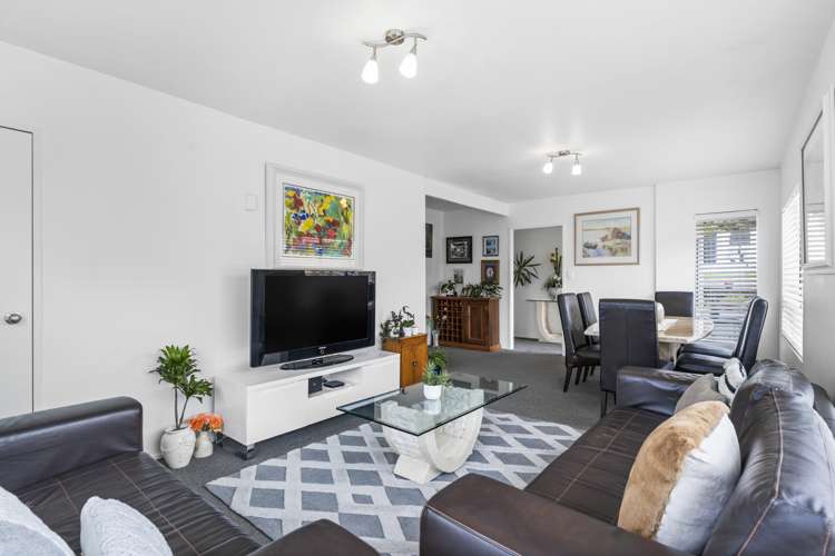 1/33 Sea Vista Avenue Beach Haven_3