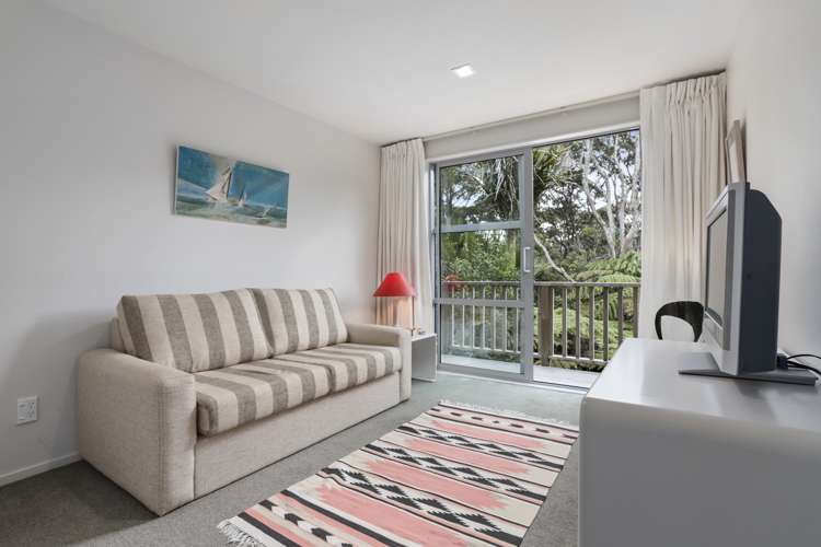 81 Huia Road Titirangi_15