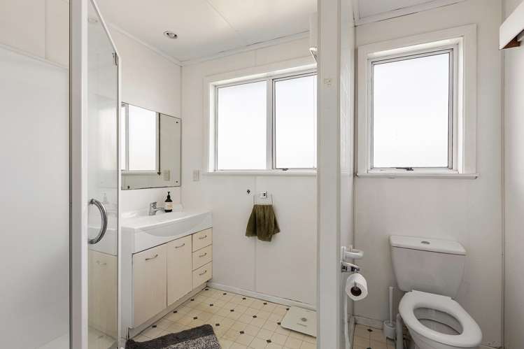 12 Hawtrey Terrace Johnsonville_14