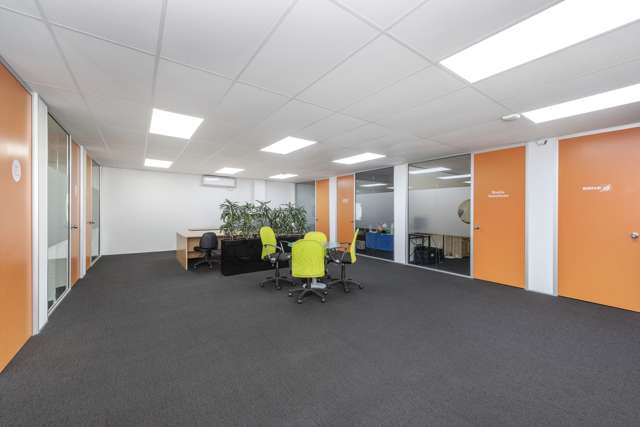 B/4343-49 Great North Road Glendene_4