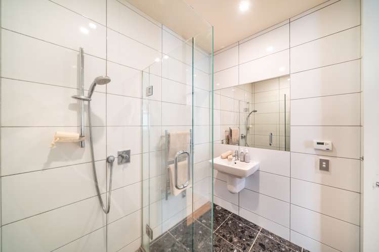 1/346 Oriental Parade Oriental Bay_13