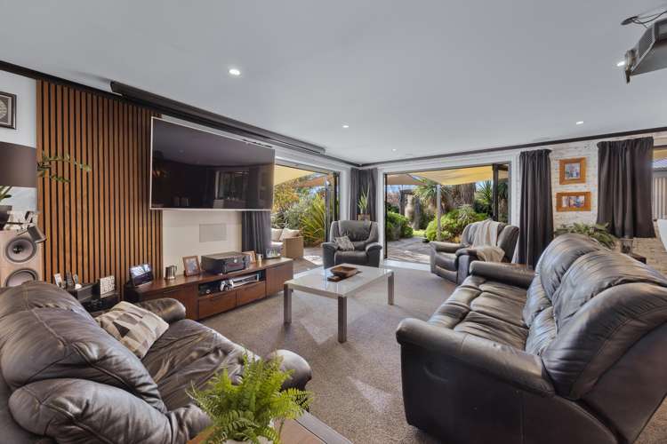 10 Jack Young Place Albert Town_5