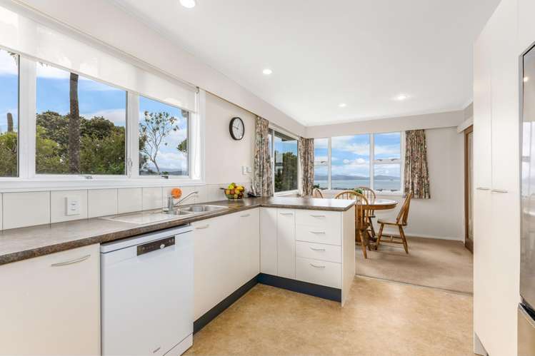 7 Walnut Way Maungaraki_2