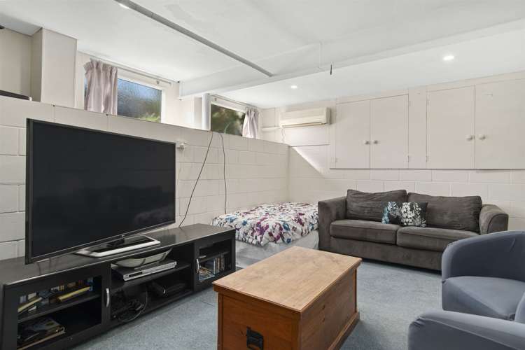 175 Kingswood Road Brookfield_16