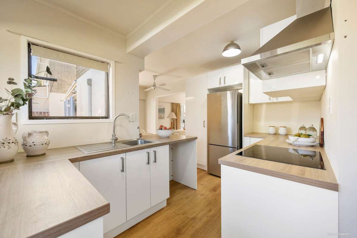 2/141 Selwyn Street_4