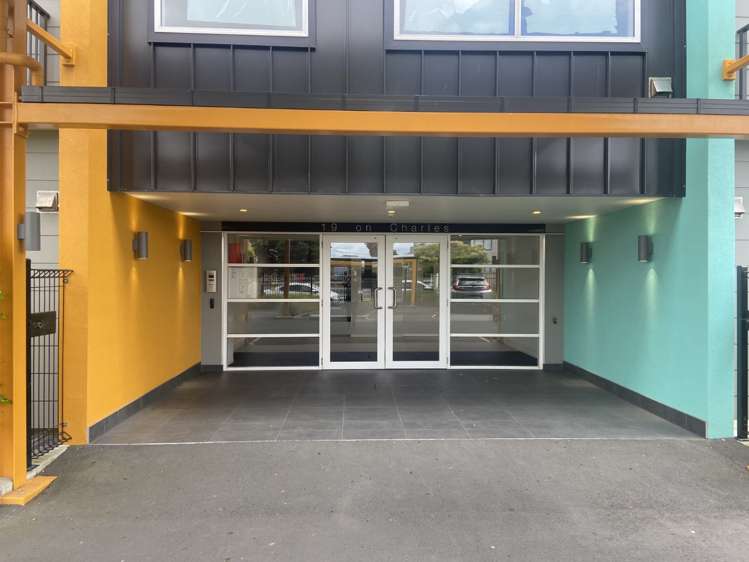 308/19 Charles St 10695_6