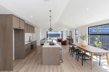 53 Bridgehampton Drive_4