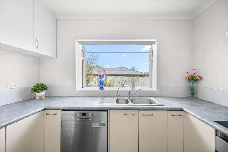 10 Gretton Court Flat Bush_7