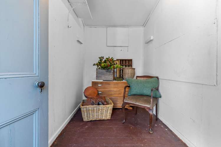 28 Harrington Street Lawrence_28