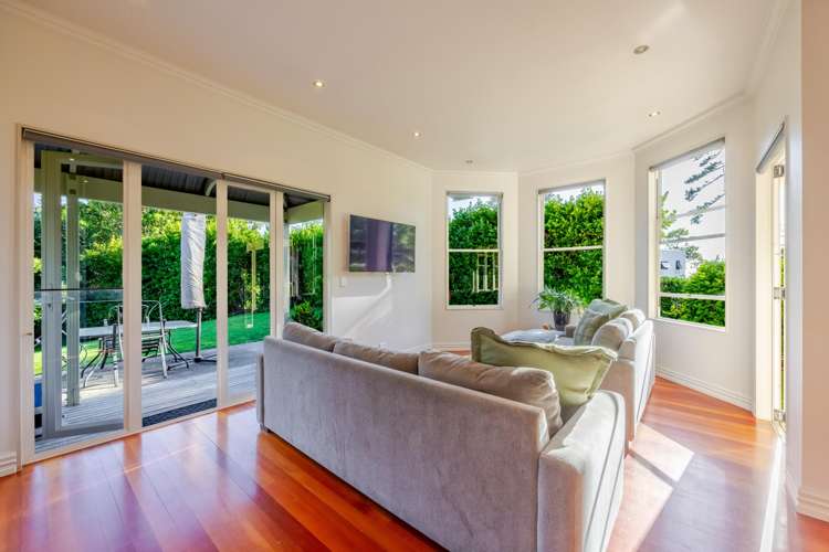 6/3382 Pourerere Road_4