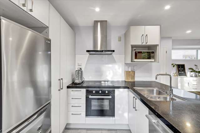 2/130 Southampton Street Sydenham_4