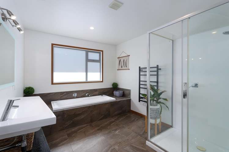 367 Princes Drive Britannia Heights_22