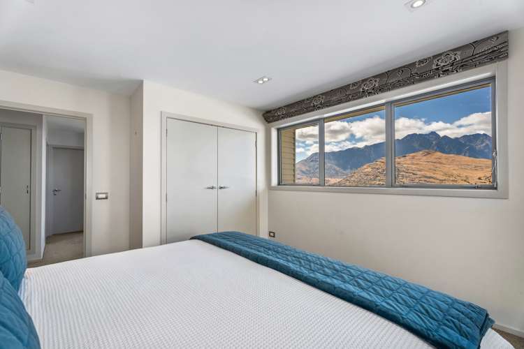 23 Olivers Place Queenstown_19