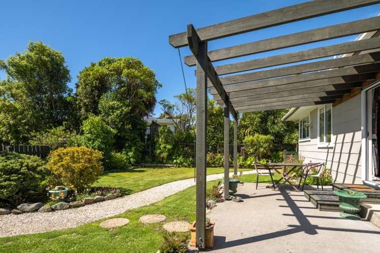 169 Waikawa Road Picton_13