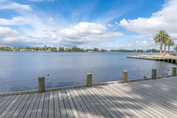 67 Lake Crescent Hamilton Lake_15