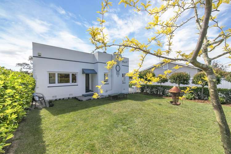 63 Fruitvale Road New Lynn_1