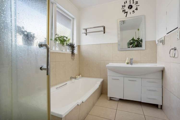 1 Beldon Place Pakuranga Heights_13