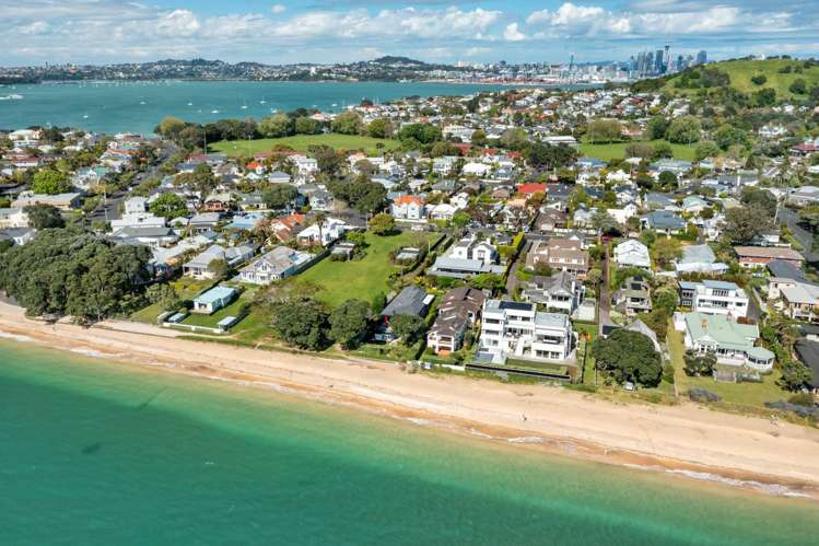 6 Eton Avenue Devonport_29