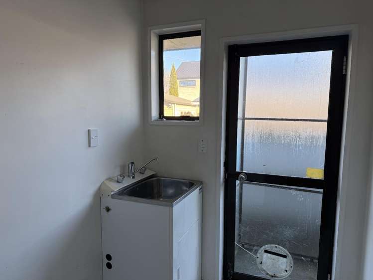 201 Innes Road 1544_8