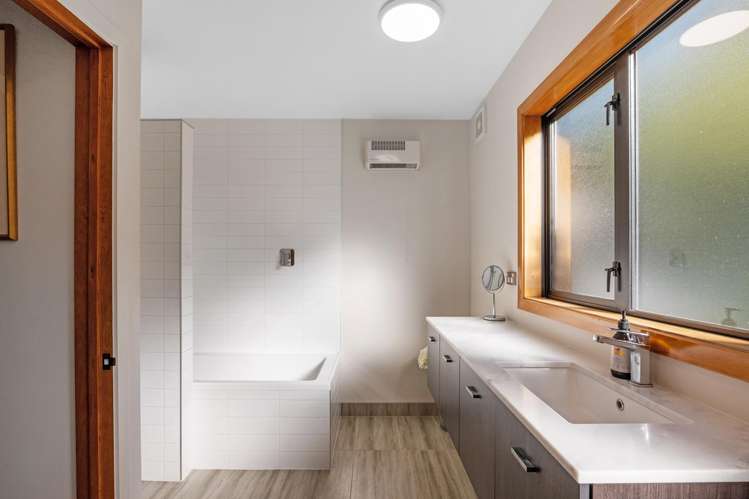 10 Tuawera Terrace Clifton_20