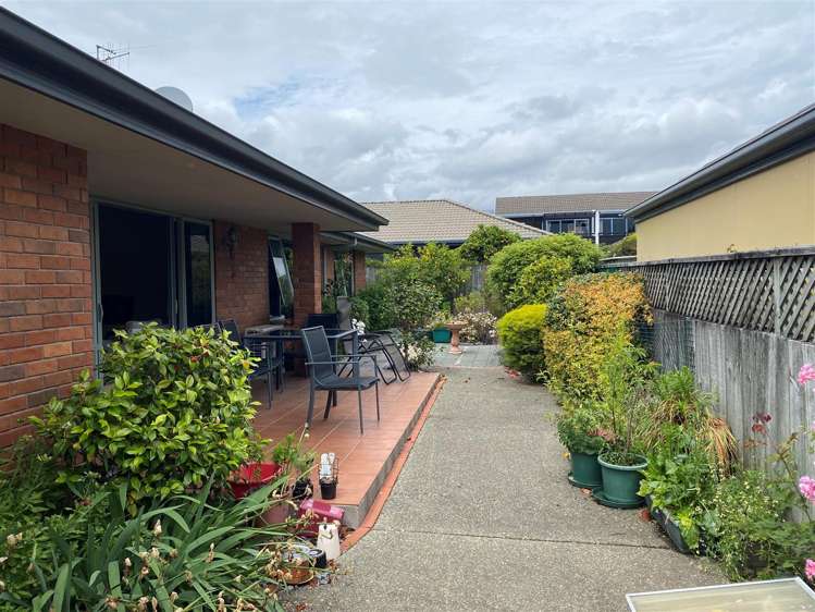 9 Di Pierri Way The Wood_9