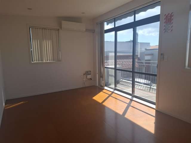 Unit 4/8 Moselle Avenue Henderson_2