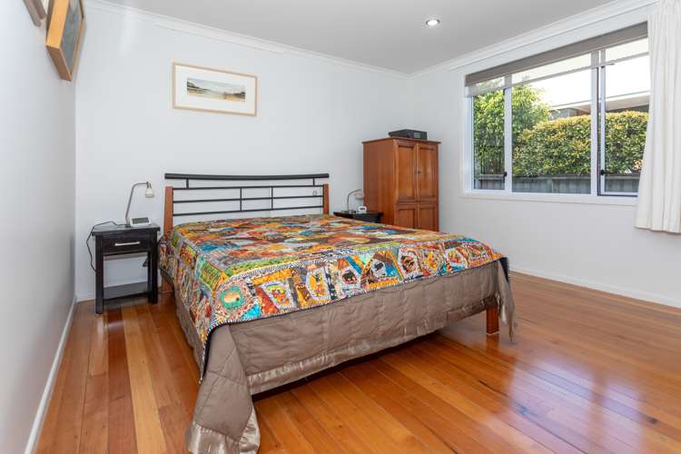 102 Robert Street Thames_16