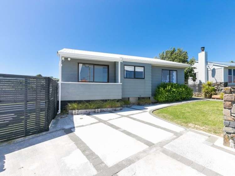 12 Tukanae Street Strathmore Park_13