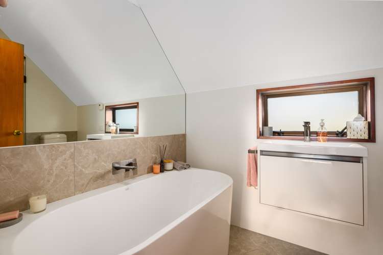 2 Harbour Park Terrace Khandallah_17