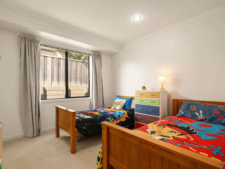 57 Somerton Drive Huntington_14