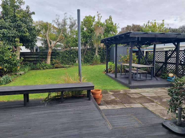 10 Bristol Avenue Brookfield_24