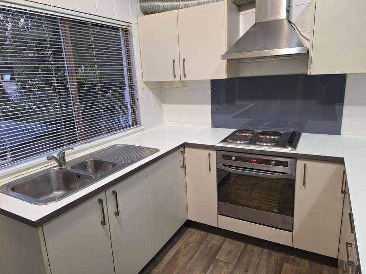 6/27 Don Croot Street 1703_2