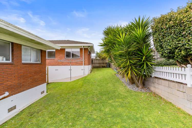2/9 Duke Street Papakura_22