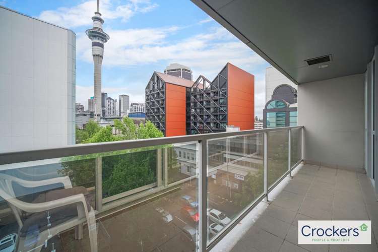 6P/147 Hobson Street 10015_9