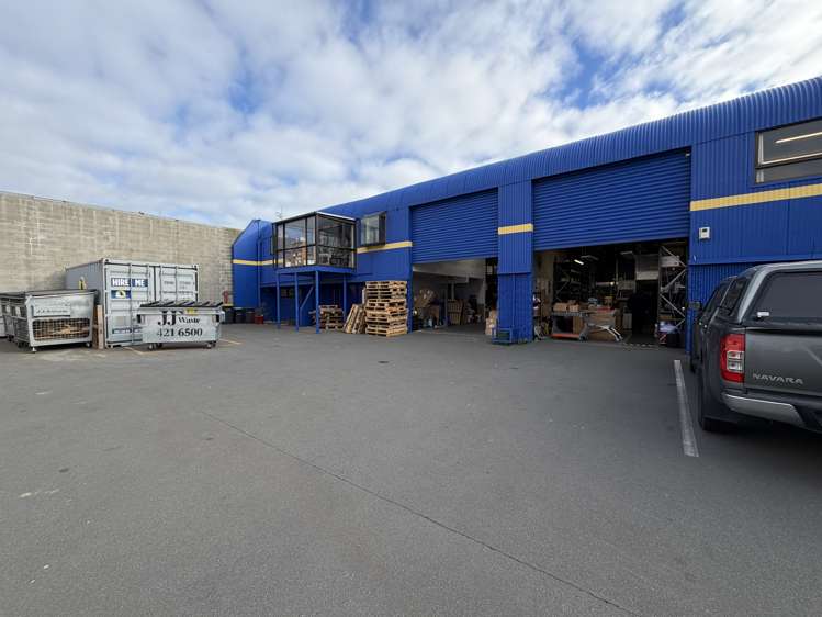 208A and B Main South Road_0