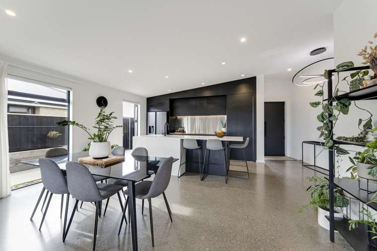 16 Hanworth Road Richmond_5