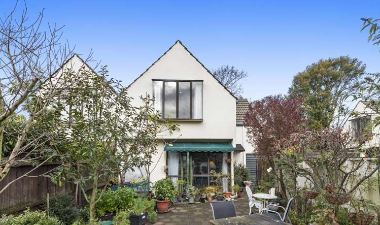 3/126 Idris Road Strowan_1