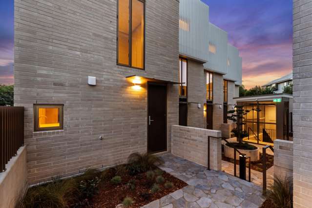 4/25 Tirotai Crescent Westmere_3