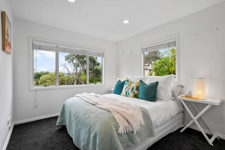 2/25 Churchill Road Murrays Bay_25