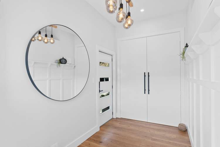 12a Broadway Picton_24