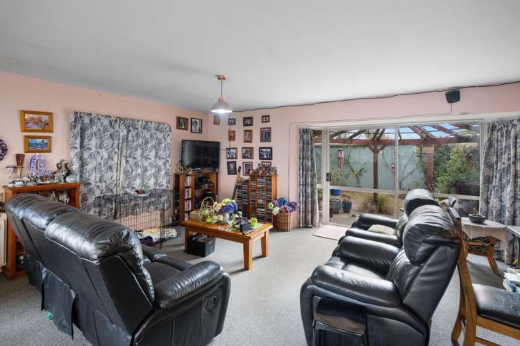 481 Worcester Street Linwood_6