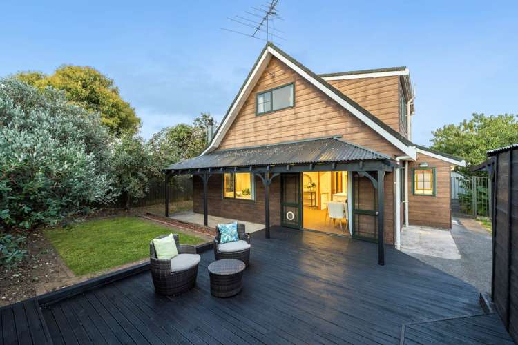 8a Longburn Road Henderson_1