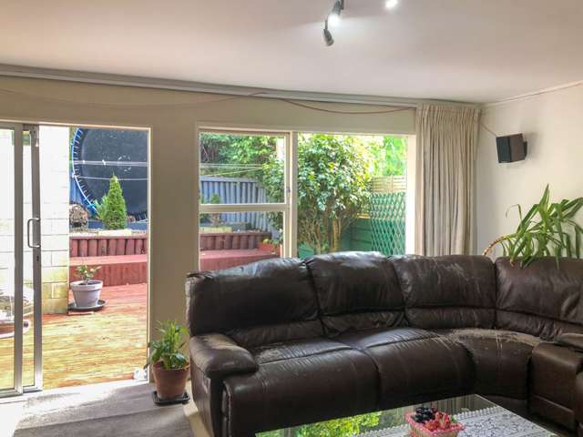 99 Churton Drive Churton Park_4