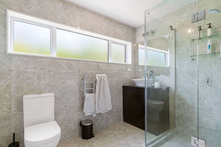 28 Shah Place Glen Eden_16